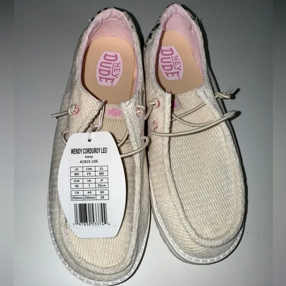 NEW Hey Dude Women’s Wendy Corduroy Leo - Picture 4 of 6